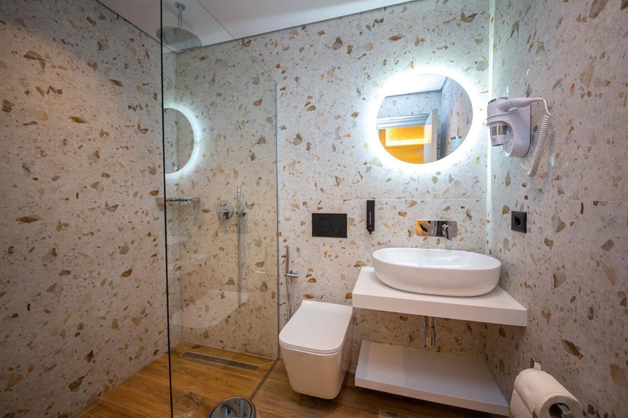 Hotel Lili-1 Sarandë 외부 사진