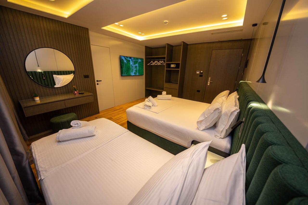 Hotel Lili-1 Sarandë 외부 사진