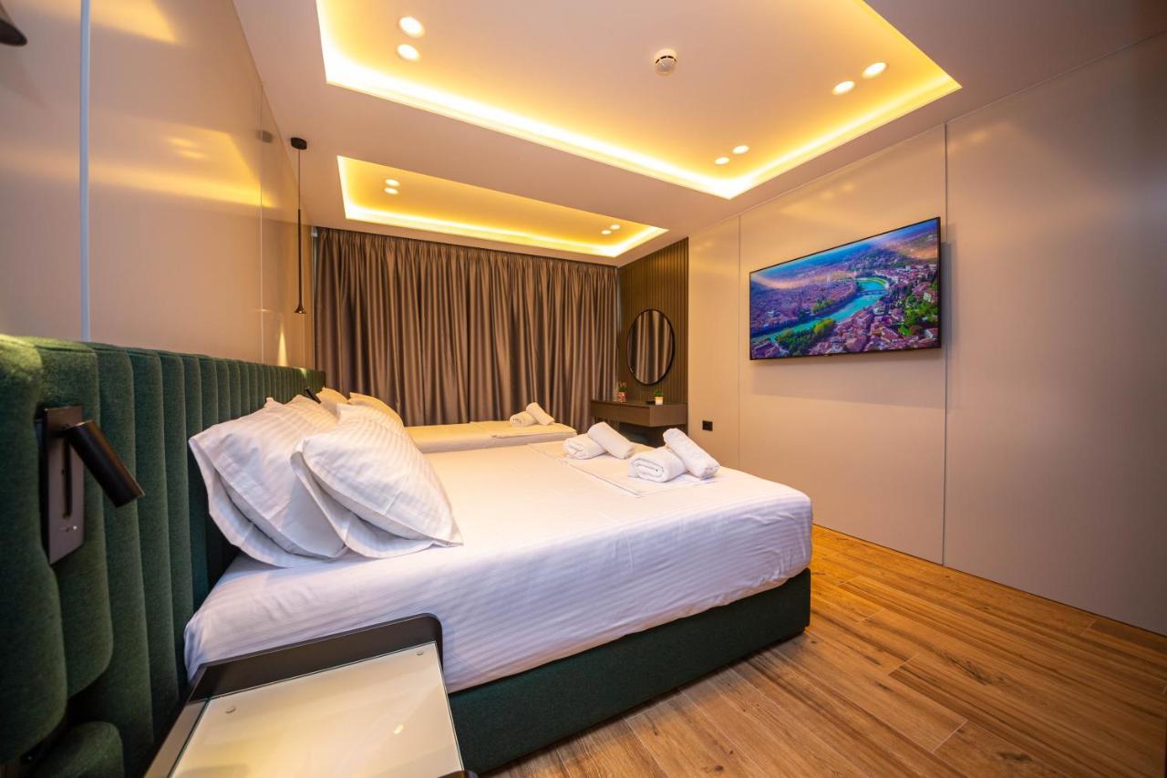 Hotel Lili-1 Sarandë 외부 사진